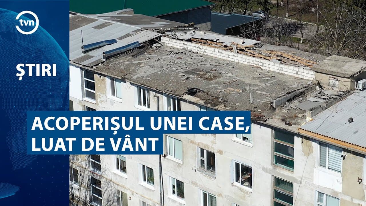 Vântul puternic a distrus acoperișul unui bloc de locuit de la Edineț [VIDEO]