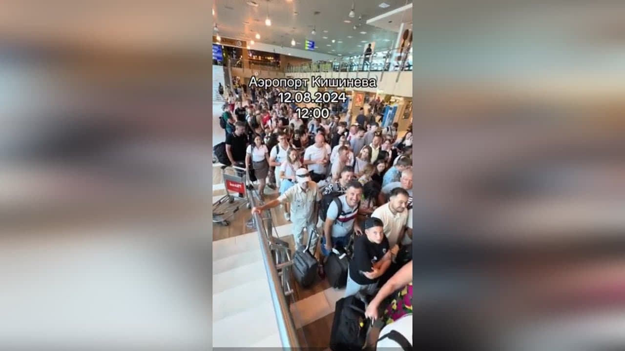 RÂND INFERNAL la AEROPORT: Pasagerii au pierdut zborurile | Știri Actuale