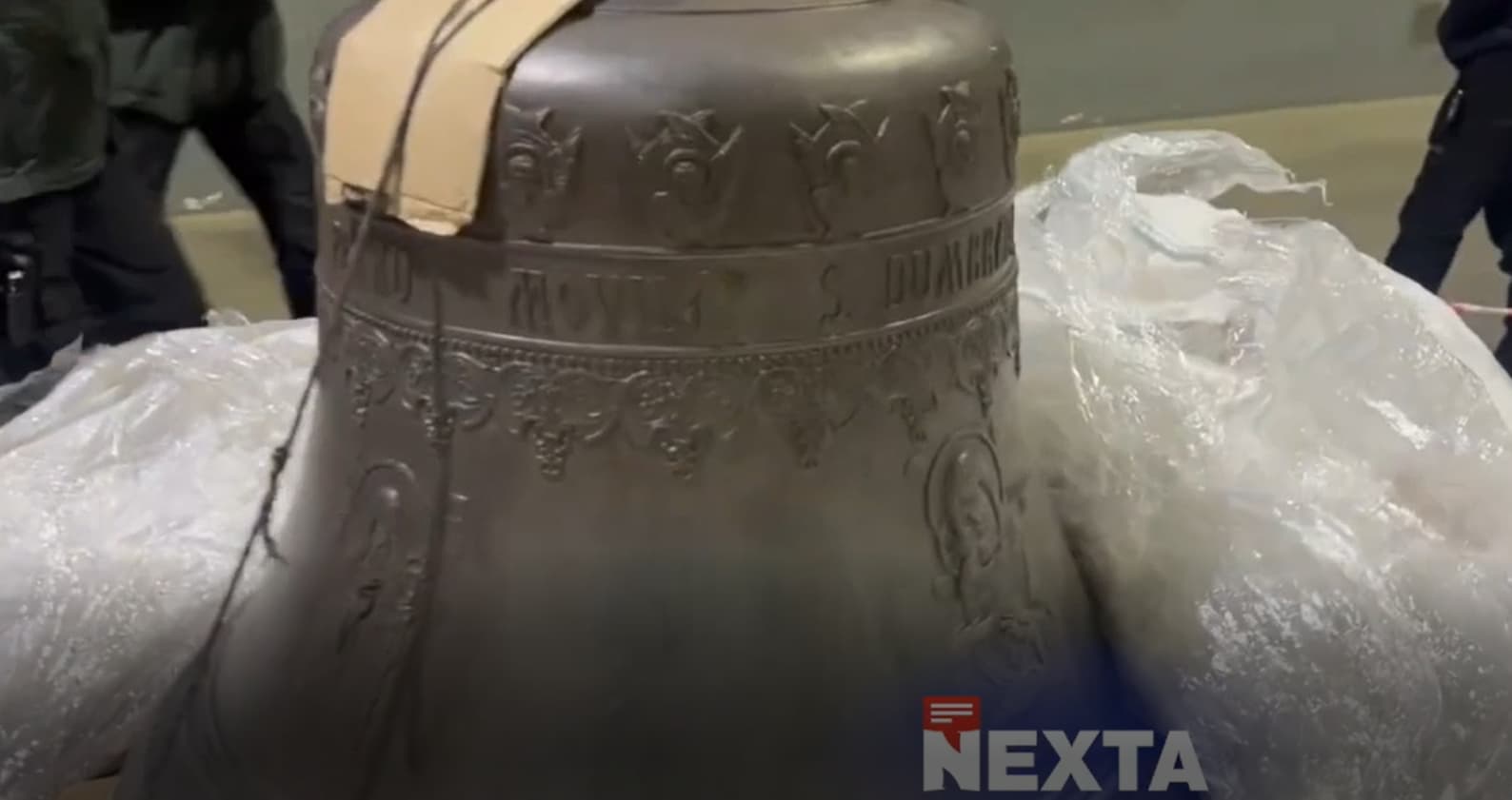 Șofer din Republica Moldova, prins la granița cu Belarus cu un clopot bisericesc ascuns: „Îl duc la cererea patriarhilor!” (VIDEO)