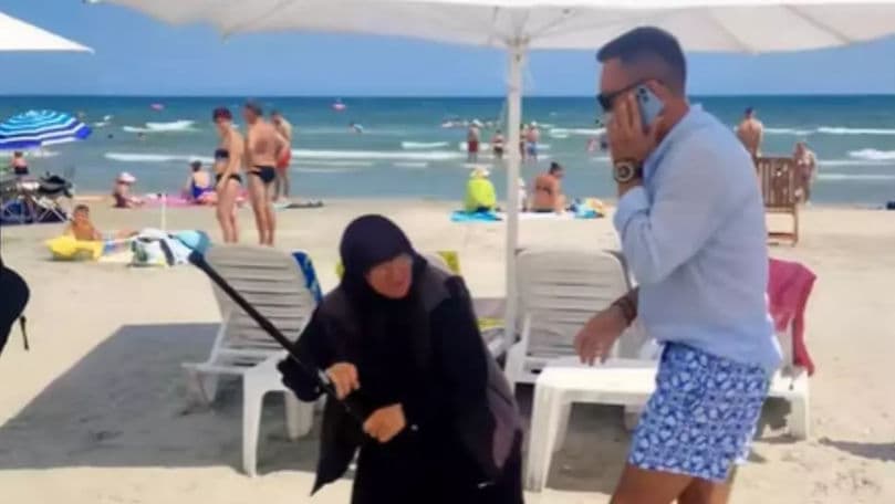 Moldoveancă cu Baston, Vedetă pe TikTok! L-a Bătut pe Administratorul Plajei din Mamaia! (VIDEO)